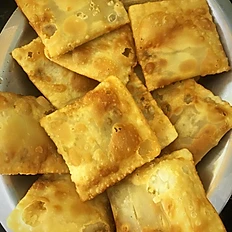 Pastel romeu e julieta - goiabada com queijo coalho